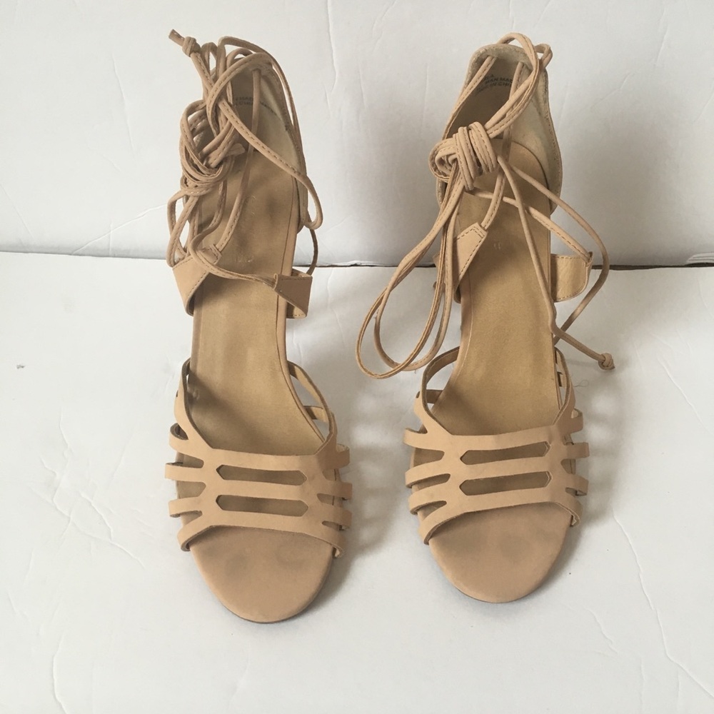 Charlotte Russe wrap around tan heels size 8